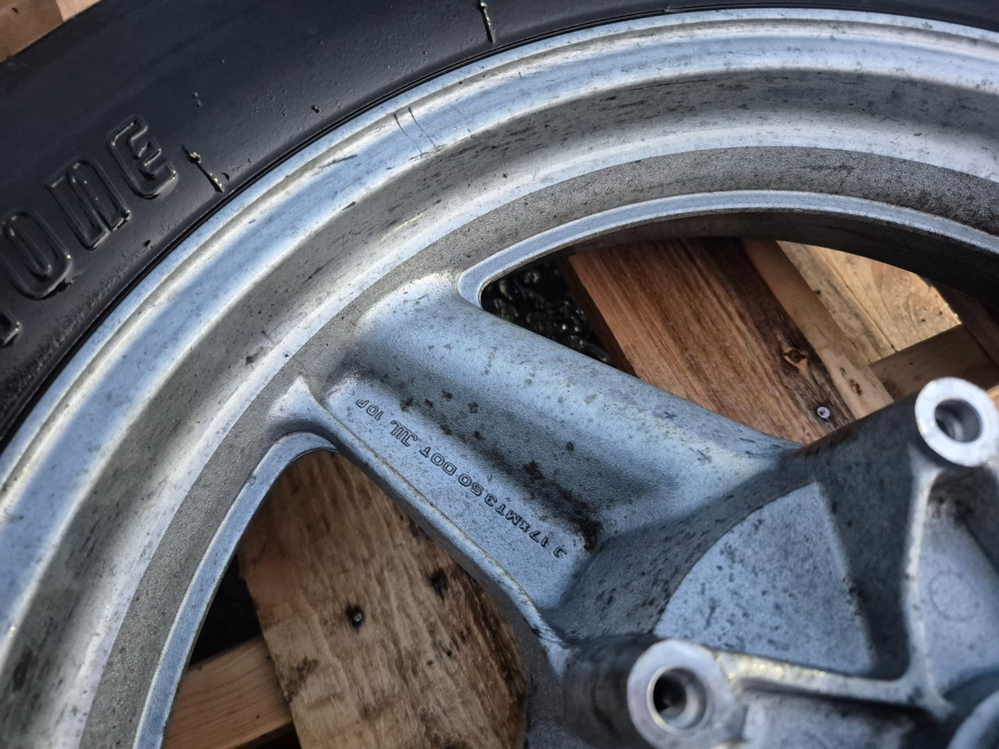 1987 Honda Cbr 1000 F Rear & Front Wheel W/ Tire Pair 17" OEM