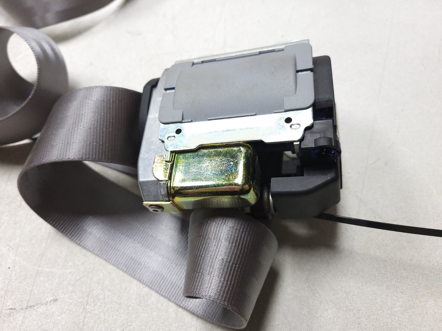 2005 Audi A8l A8 S8 Rear Seat Belt Retractor 3pcs OEM