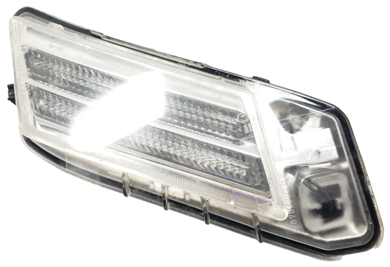 2010 Volvo XC60 Front Driver Daytime Running Fog Marker Lamp OEM
