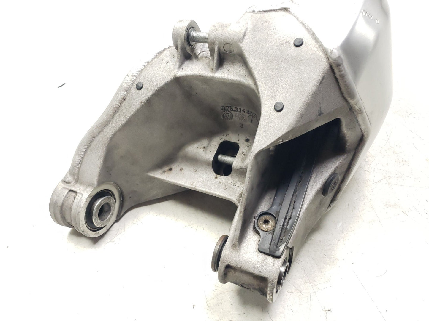 2008 - 2010 Ducati 848 Rear Swing Arm Frame 37531421c OEM