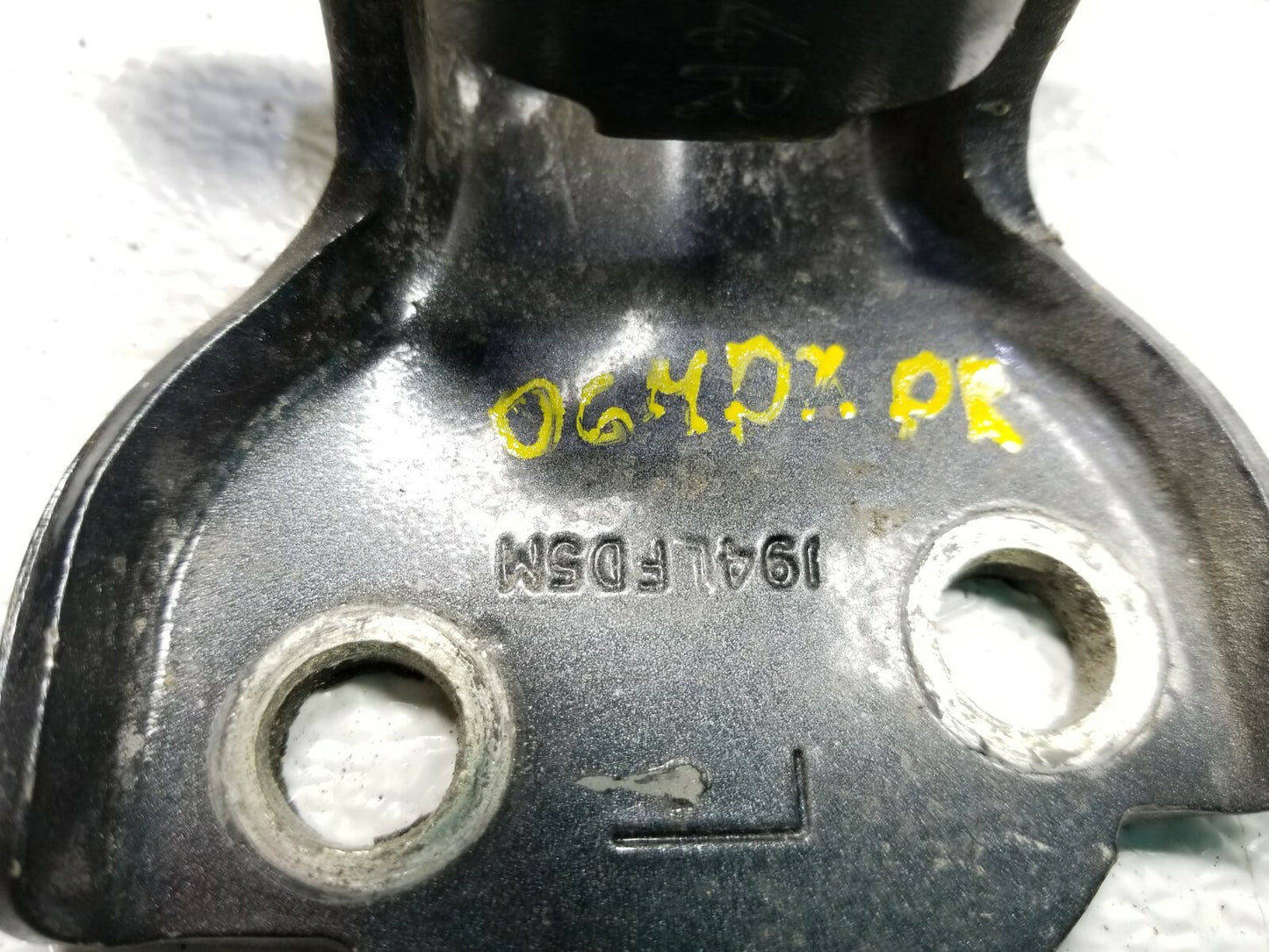 03 04 05 06 Acura Mdx Left Driver Side Door Hinge OEM 55k Miles
