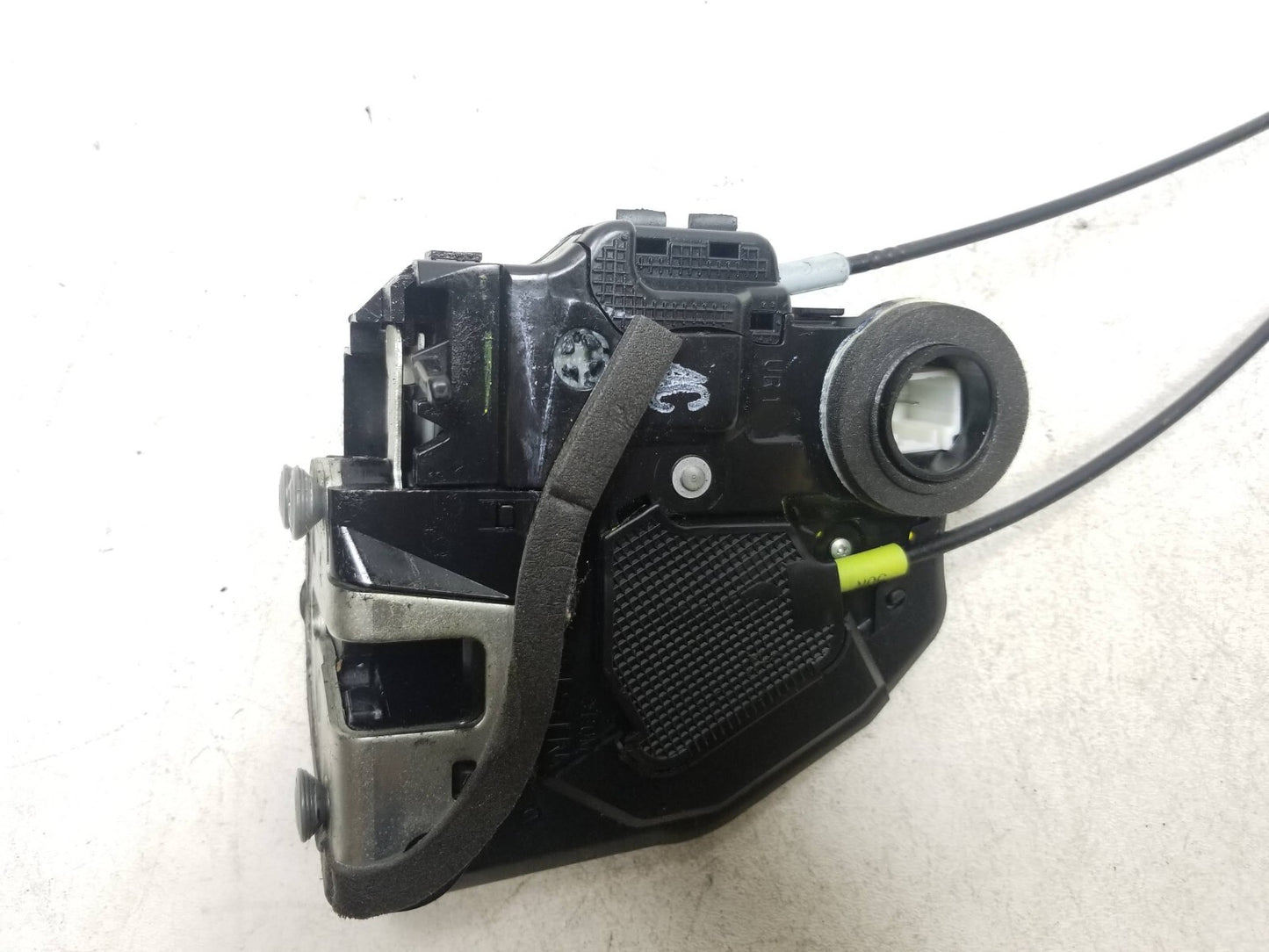 2007-2011 Toyota Camry Door Lock Actuator & Handle Rear Passenger Side Rh OEM