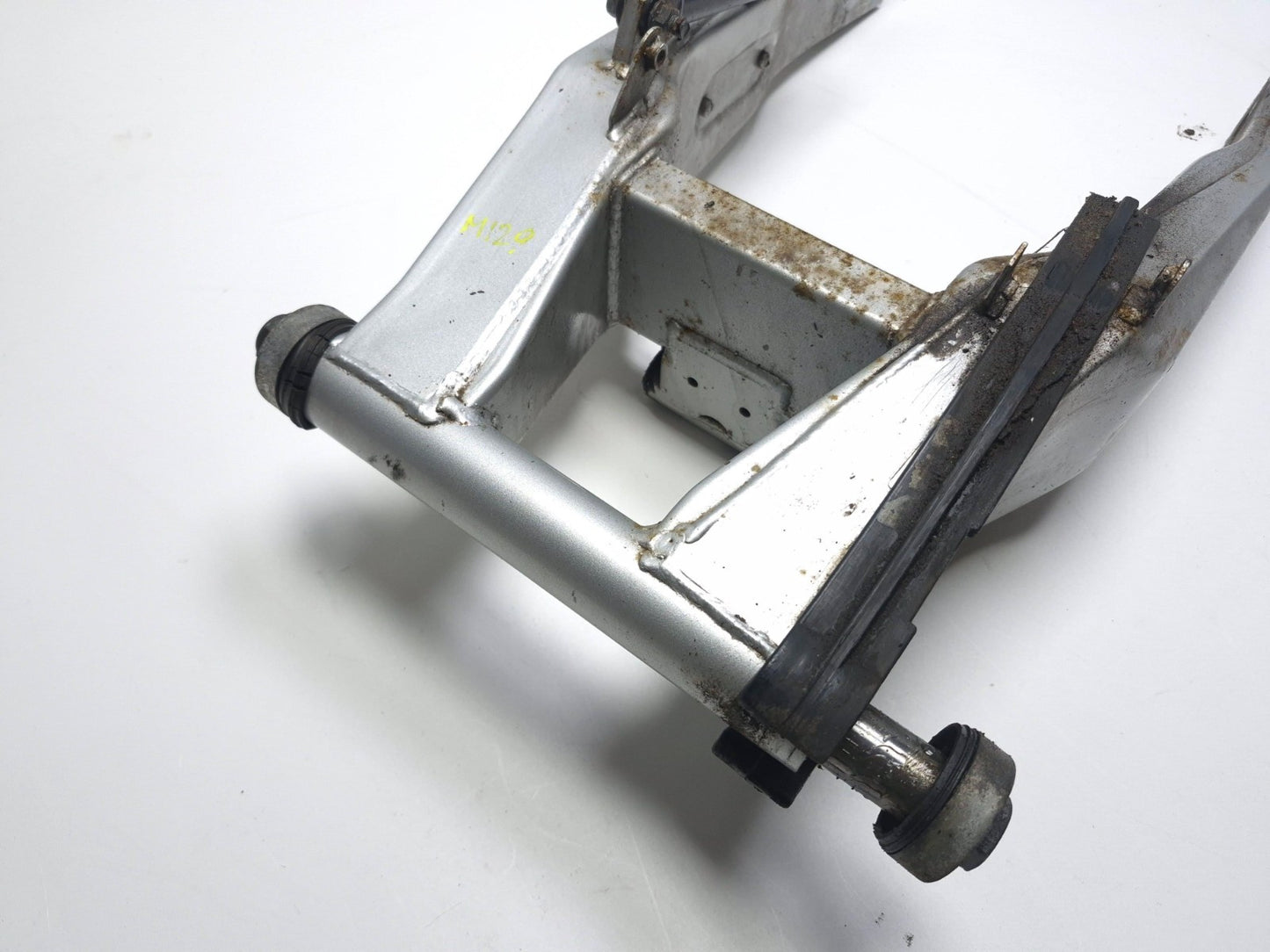 1998 Yamaha Yzf600r Rear Swingarm OEM