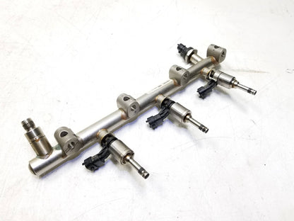 2013 - 2016 GMC Acadia Fuel Rail W/ Injector Set 3.6l OEM
