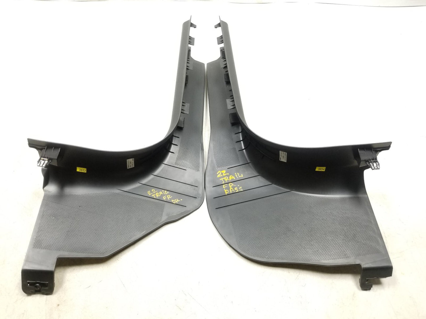 2022 Chevrolet Trailblazer Door Scuff Plate Trim Cover Front & Rear 4pcs OEM