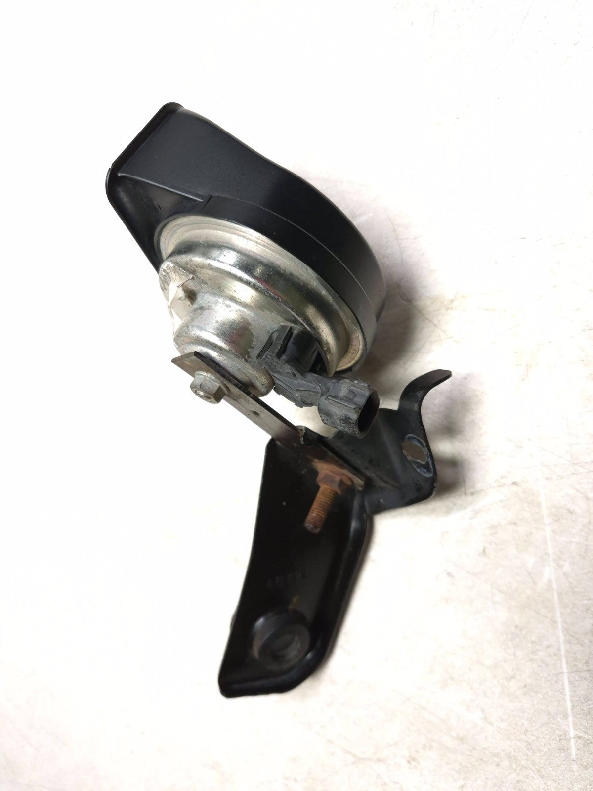 2013 Fiat 500 Turbo High Tone Horn W/ Bracket OEM