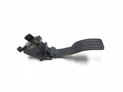 2011 Nissan Juke Accelerator Pedal 180021km0a OEM
