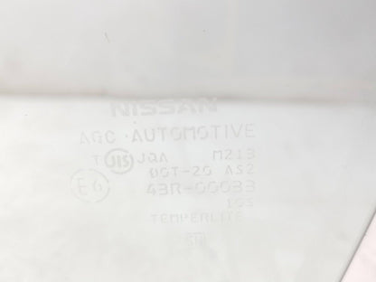2011-2017 Nissan Juke Door Window Glass Front Passenger Side Right OEM