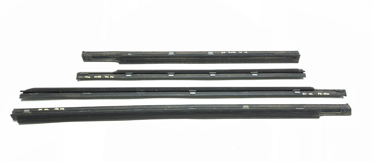 2001 Mercedes W163 Ml320 Ml350 Door Window Belt Weatherstrip Molding 4pcs OEM