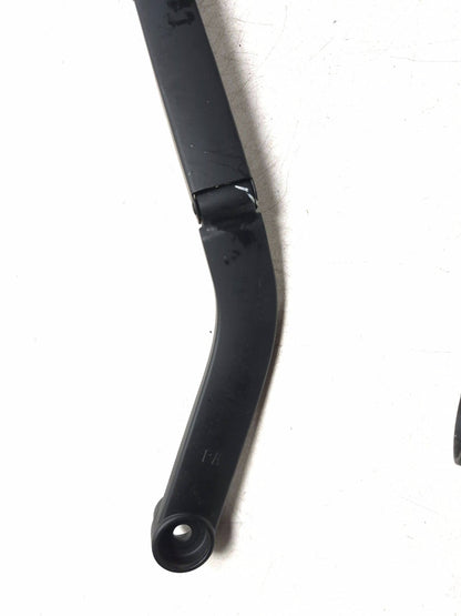 2013 Hyundai Genesis Coupe Windshield Wiper Arm  Left & Right Pair OEM