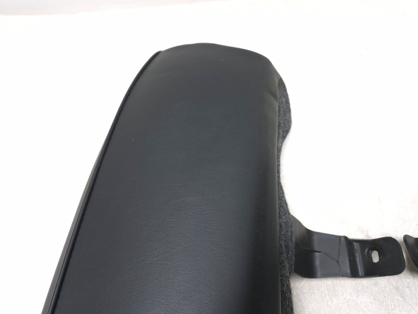 2018 Chrysler 300 Limited AWD Seat Bolster Rear Left & Right Side Pair OEM