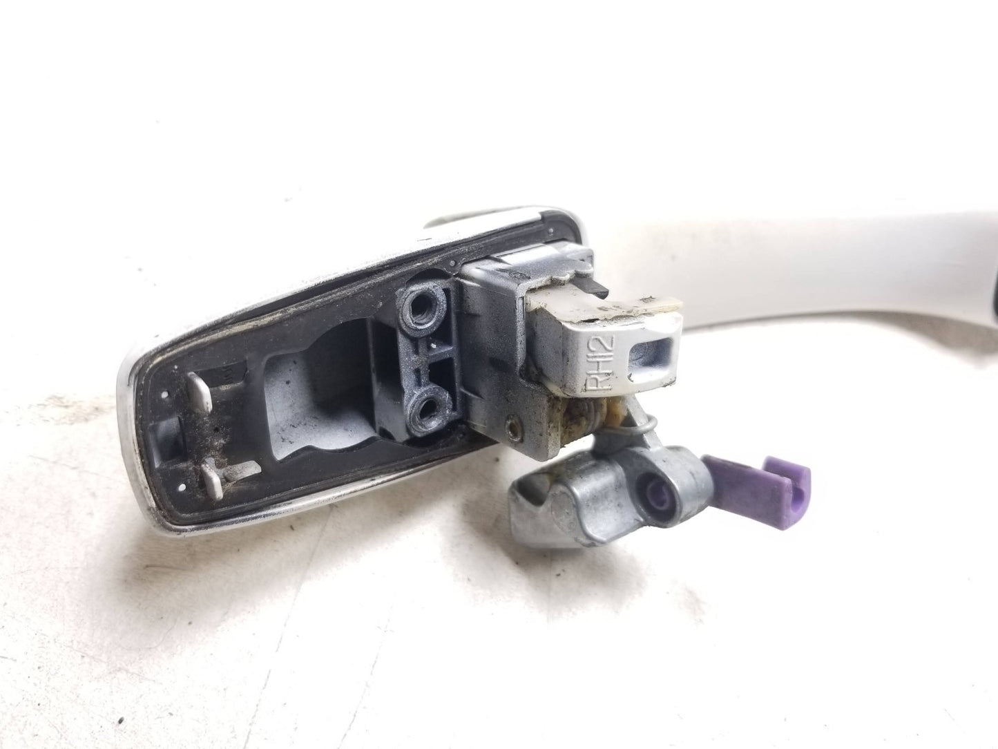 2016 Dodge Grand Caravan Exterior Door Handle Front Passenger Side Right OEM