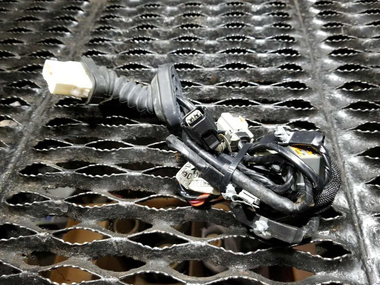 05 06 07 Dodge Magnum Door Wire Harness Rear Right Passenger Side OEM