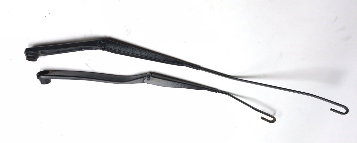 2015 Nissan Juke Windshield Wiper Arm Pair OEM