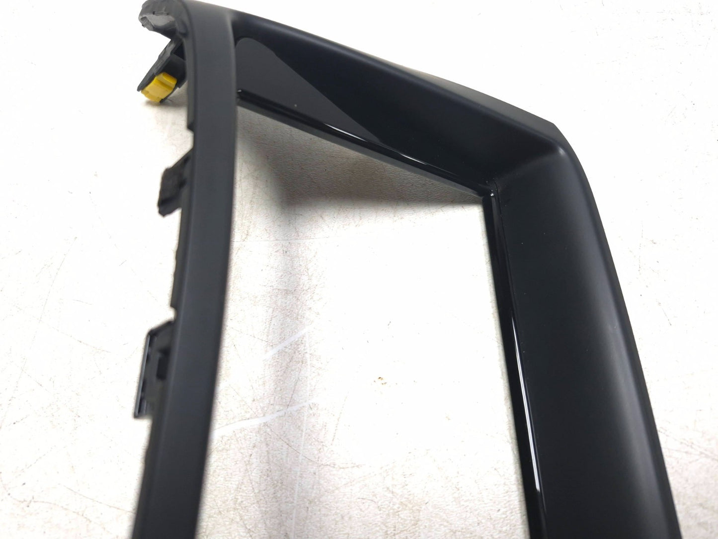 2013 Hyundai Genesis Dashboard Radio Trim Bezel oem