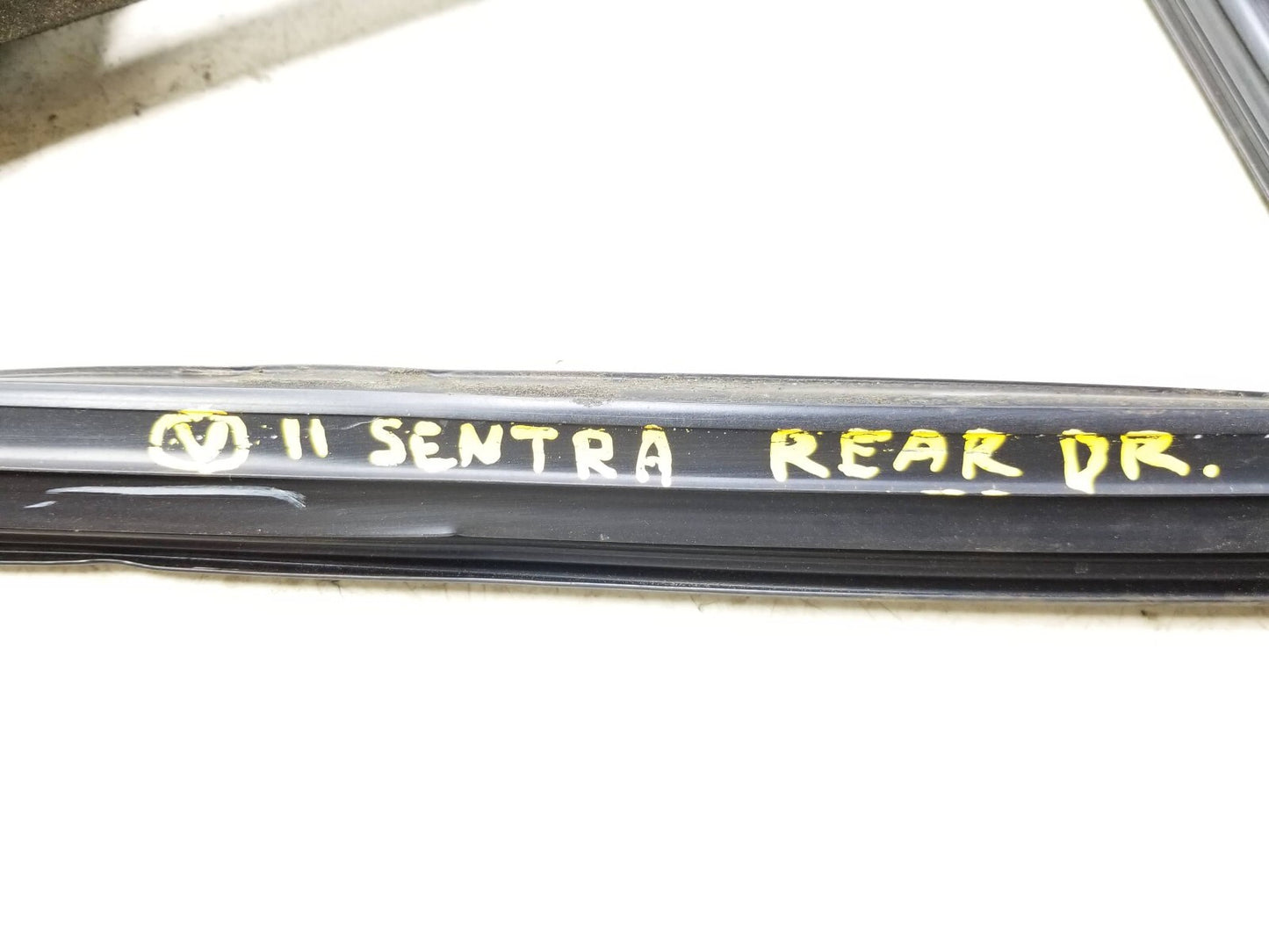 2007 - 2012 Nissan Sentra Door Weatherstrip Seal & Belt Rear Driver Side Lh OEM