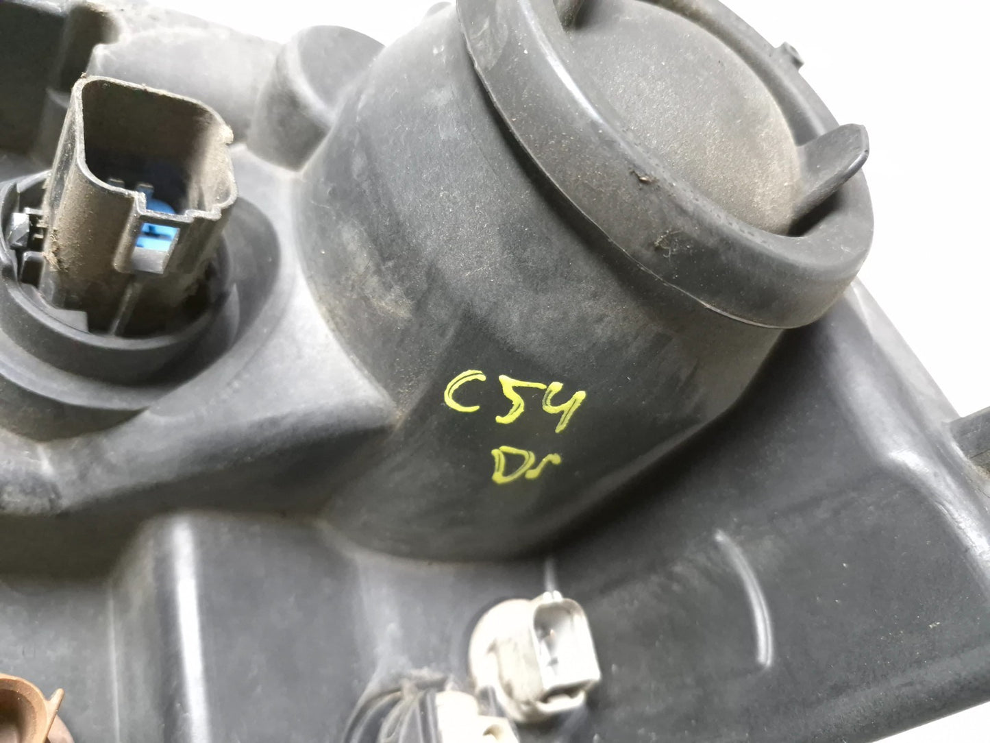 2008 Lincoln Navigator Headlight Driver Side Left OEM *damaged*