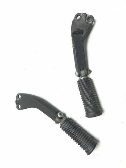 2008 Harley-davidson Dyna Fat Bob Fxdf Rear Foot Peg & Mount Bracket Lh & Rh OEM