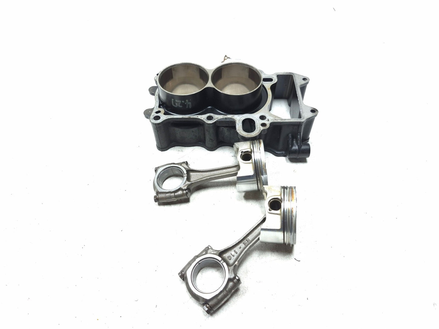 2023 Kawasaki Ninja 400 Ex400 Engine Cylinder & Connecting Rod W/ Piston Set OEM