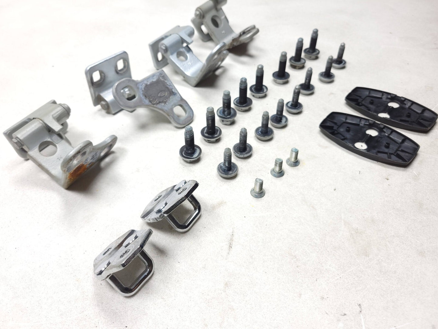 2007 Range Rover Front & Rear Door Hinge Right Passenger Side Set OEM