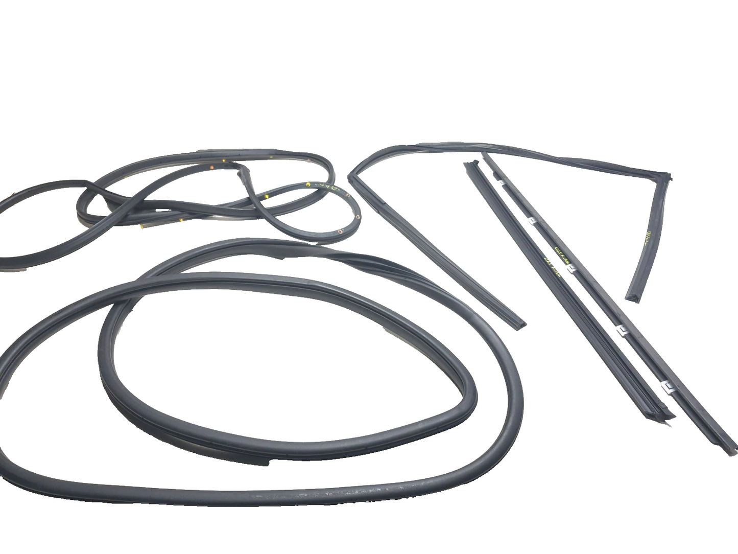 2019 Hyundai Kona Front Door Weatherstrip Seal Passenger Side Right 5pcs OEM