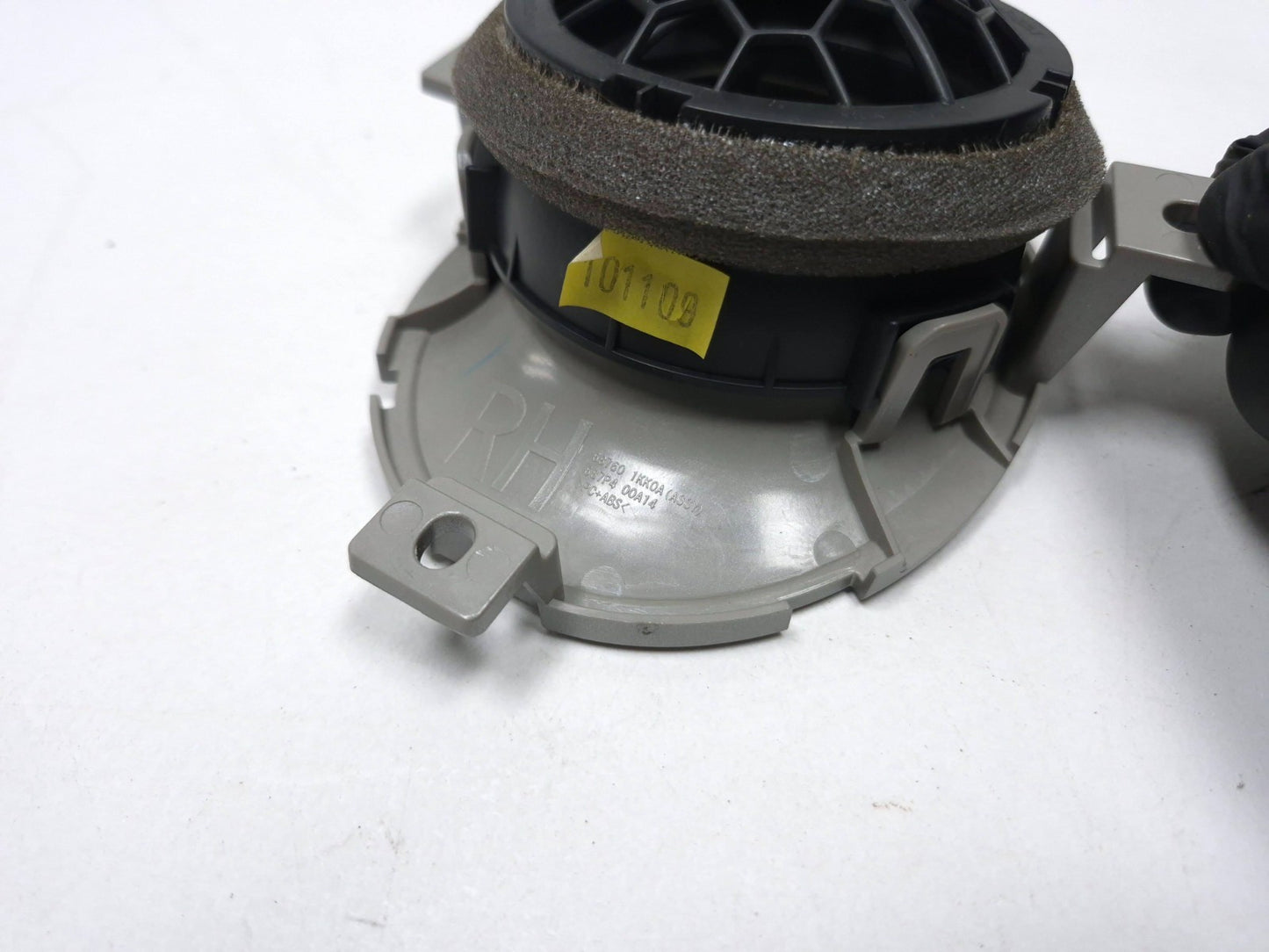2011 Nissan Juke Dash Air Vent Left & Right OEM