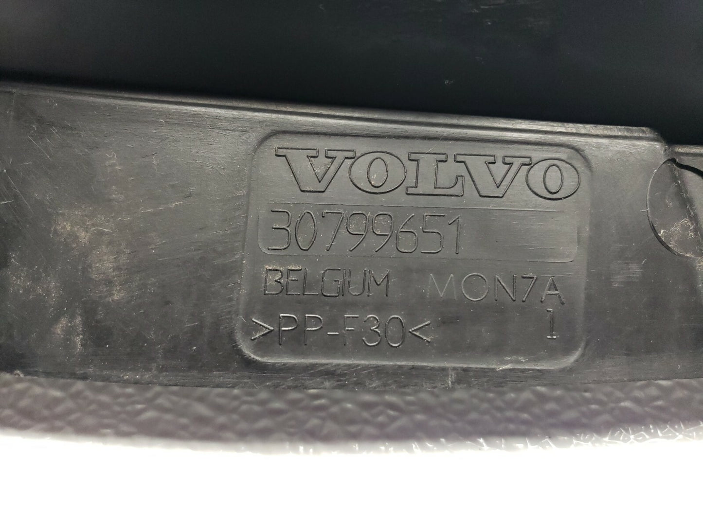 2010 Volvo XC60 Windshield Cowl Vent Grille OEM