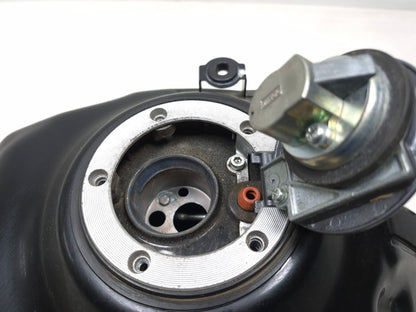 2015 Yamaha Yzfr3 Yzf-r3 Fuel Tank * No Key* OEM