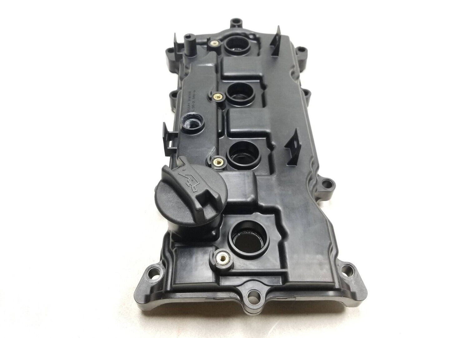 2013 - 2017 Nissan Rogue Engine Valve Cover OEM