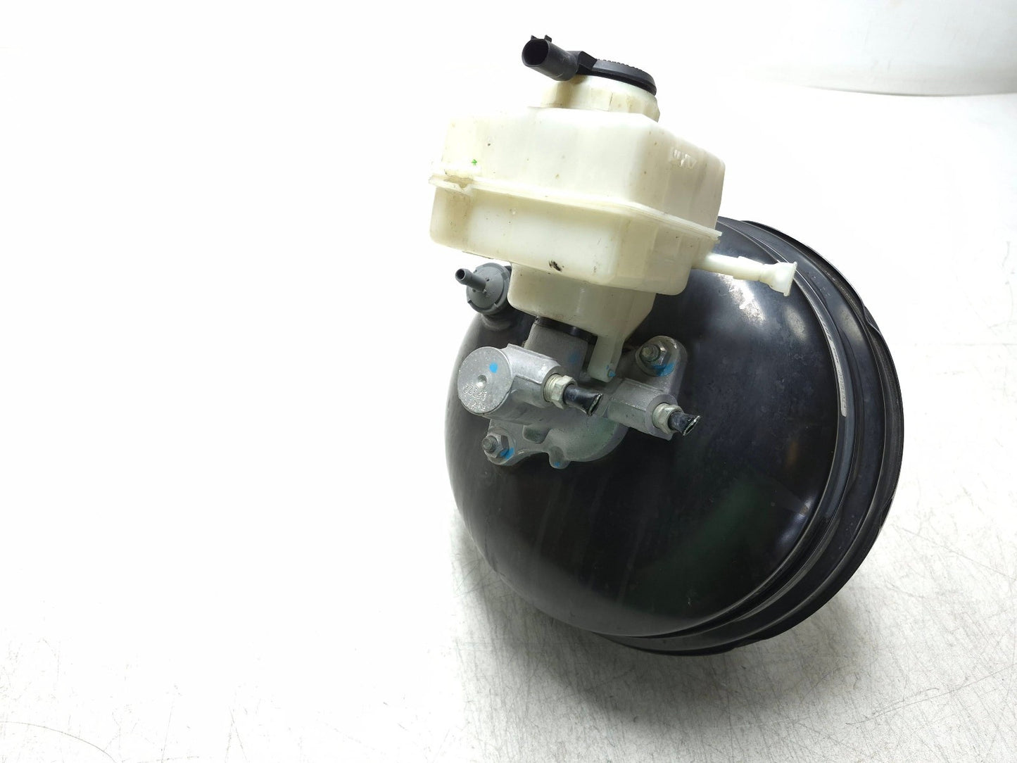 2008 BMW X6 E71 Power Brake Booster OEM 32067474 6774622-02