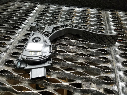 13 14 15 16 Audi A4 2.0l Gas Pedal Accelerator OEM