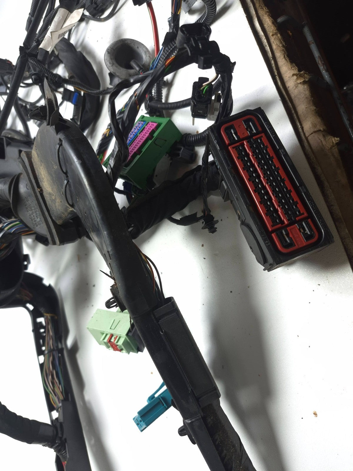 2013 Volvo S60 Main Fuse Box Wiring Harness OEM