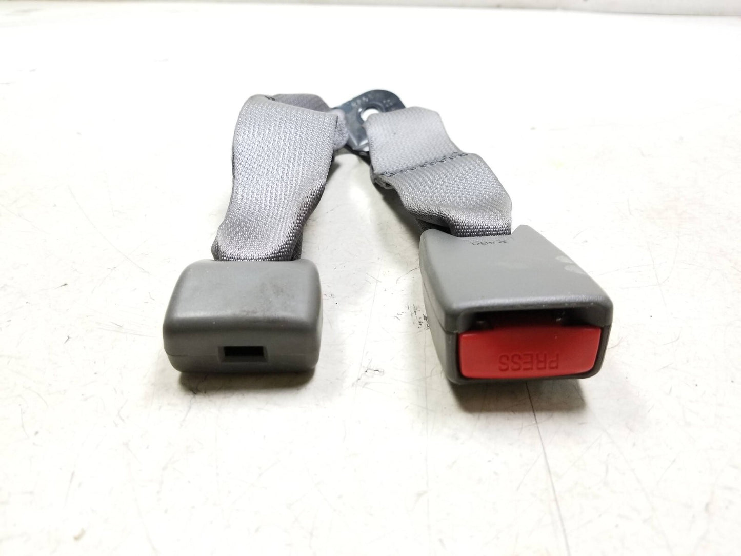 2011 - 2013 Kia Sportage Rear Seat Belt Buckle Latch 2pcs OEM