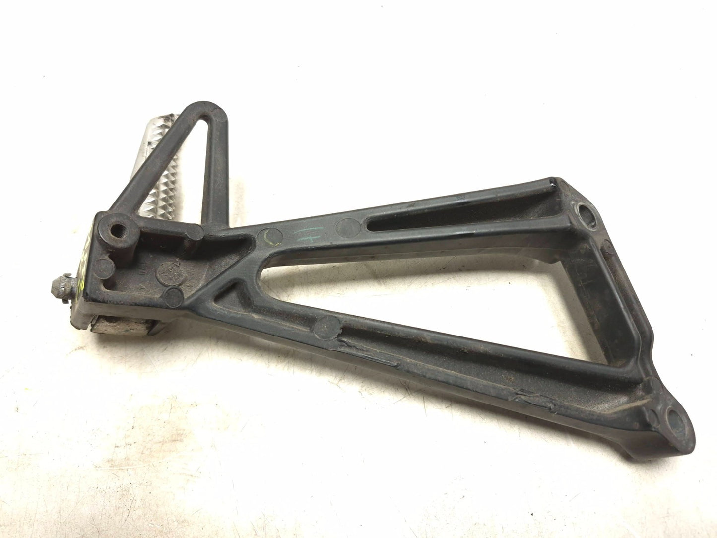 2024 Yamaha R3 Yzfr3 Rear Left Foot Peg & Mount  Bracket OEM