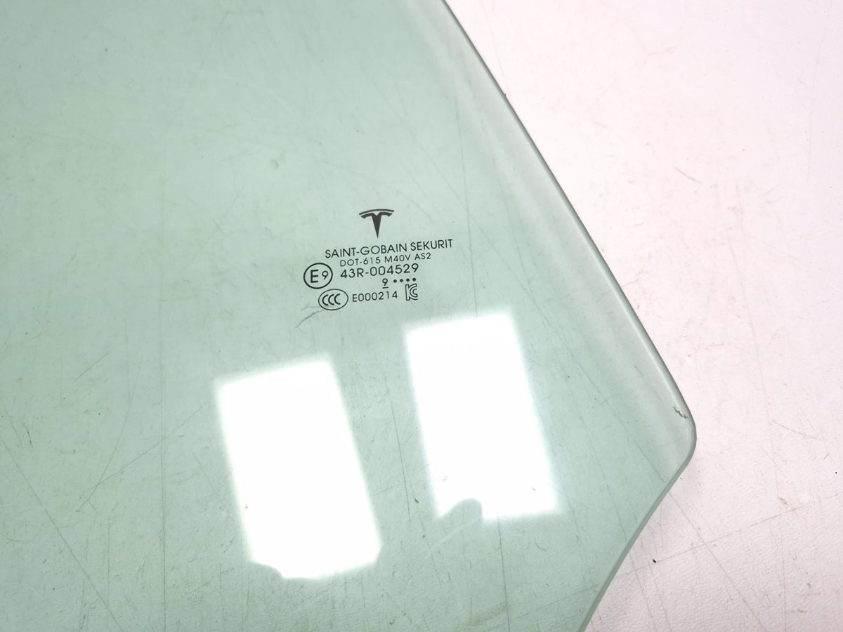 2020 Tesla Model 3 Rear Door Window Glass Passenger Side Right OEM
