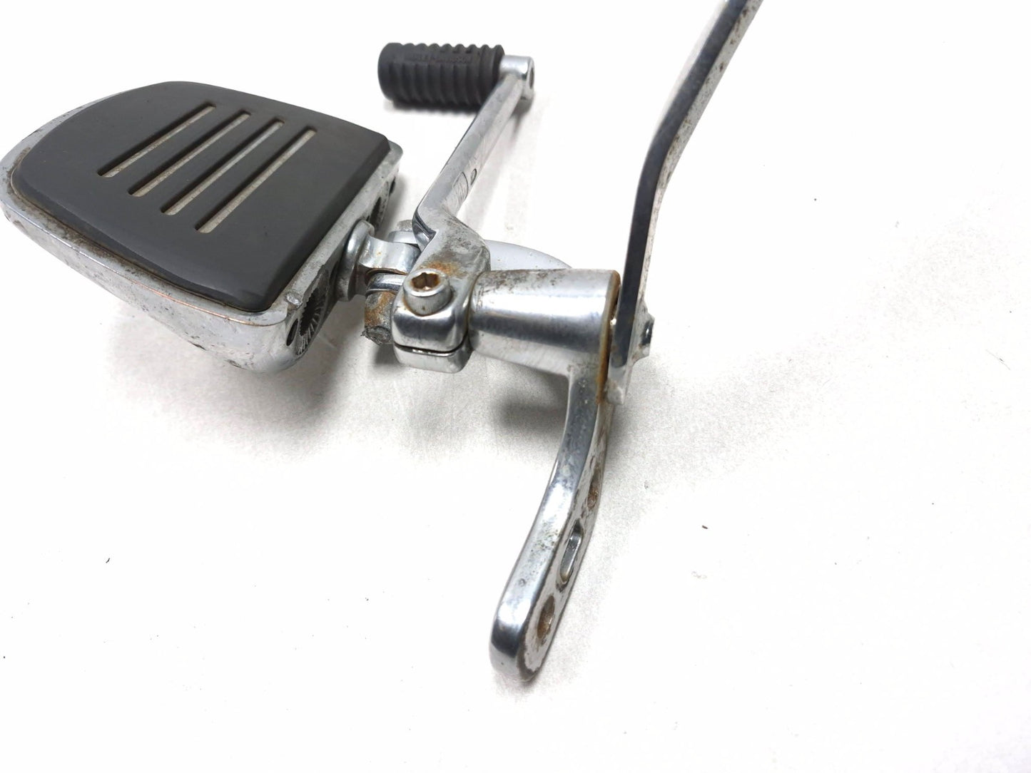 2003 Harley-davidson Fxdl Anniversary Front Left Floorboard & Shift Lever OEM