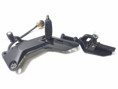 2018 Husqvarna Svartpilen 401 Right Footrest Mount W/ Brake Cylinder W/pedal OEM