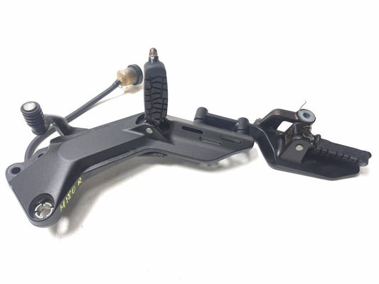 2018 Husqvarna Svartpilen 401 Right Footrest Mount W/ Brake Cylinder W/pedal OEM
