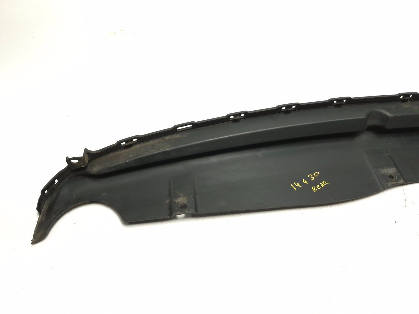 2014 Hyundai Elantra Gt Rear Bumper Lower Cover Molding OEM