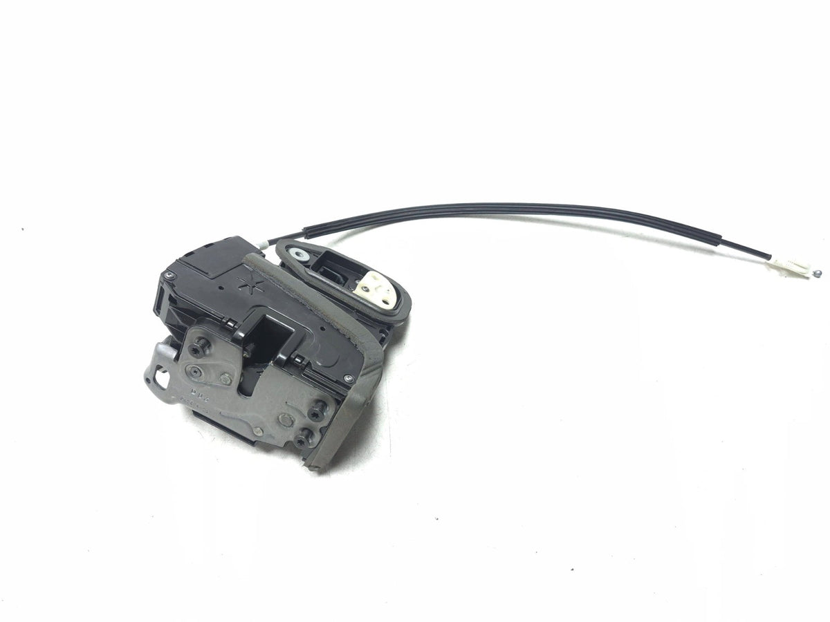 2019 Chevrolet Equinox Front Door Lock Latch Actuator Passenger Side OEM