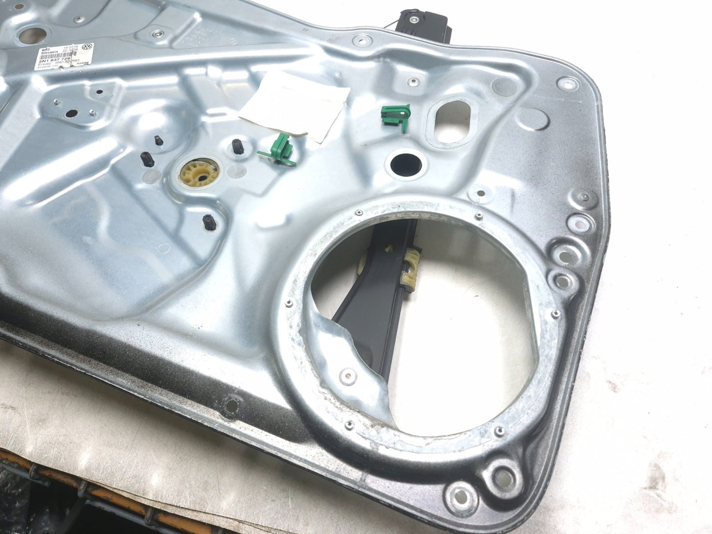 2011 Volkswagen Tiguan Front Left Driver Window Regulator Panel OEM