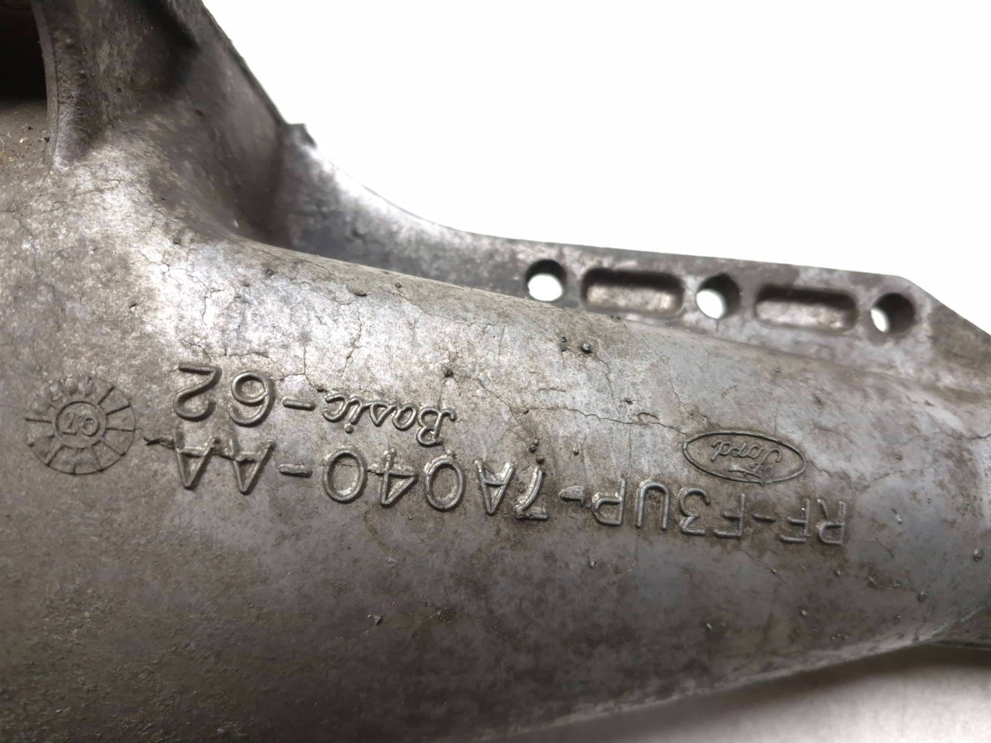 2008 Lincoln Town Car Automatic Transmission Tail Shaft Housing OEM