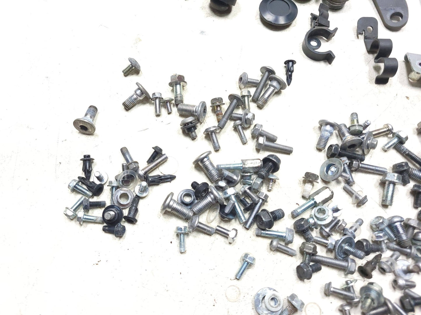 19 - 23 Kawasaki Z400 Er400 Misc Bolts Hardware Screws Brackets OEM