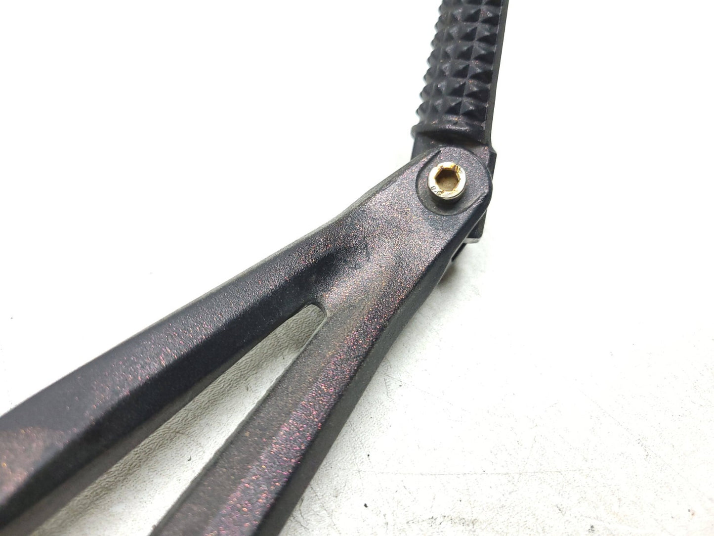 2004 - 2008 Yamaha Yzfr1 R1 Rear Right Foot Peg & Bracket OEM