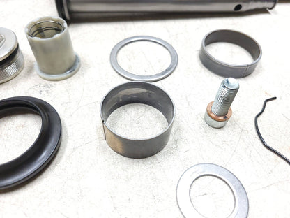 15 - 18 Yamaha Yzf-r3 Front Right Fork Case Tube Lower OEM