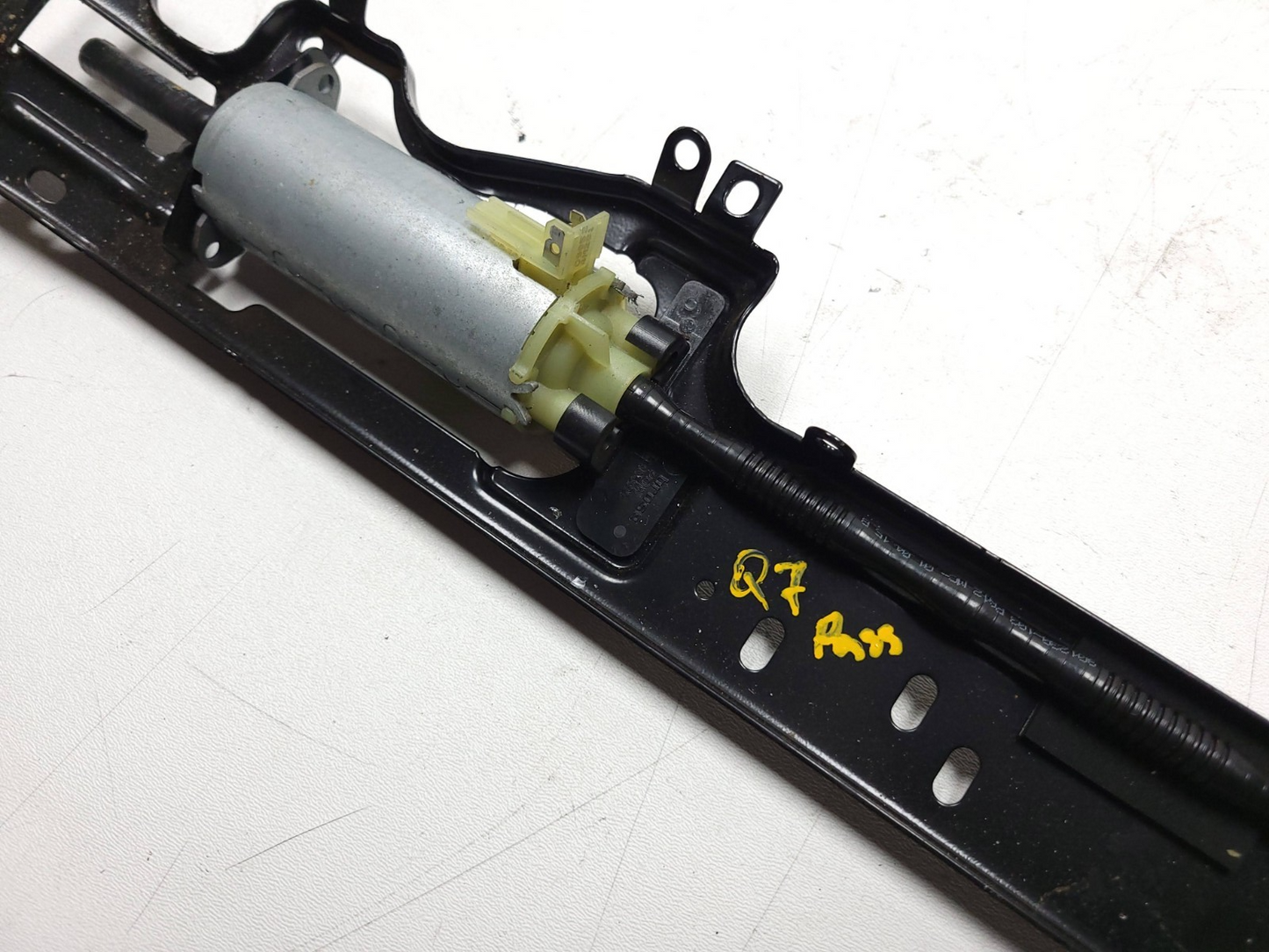 2015 Audi Q7 Front Seat Adjustment Motor Passenger Side Right 4 Pcs OEM