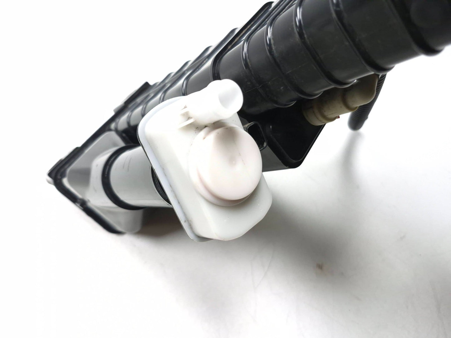 2014 Fiat 500l Fuel Vapor Canister OEM