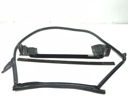 2020 Tesla Model 3 Rear Door Seal & Belt Molding Passenger Side 3 Pcs OEM