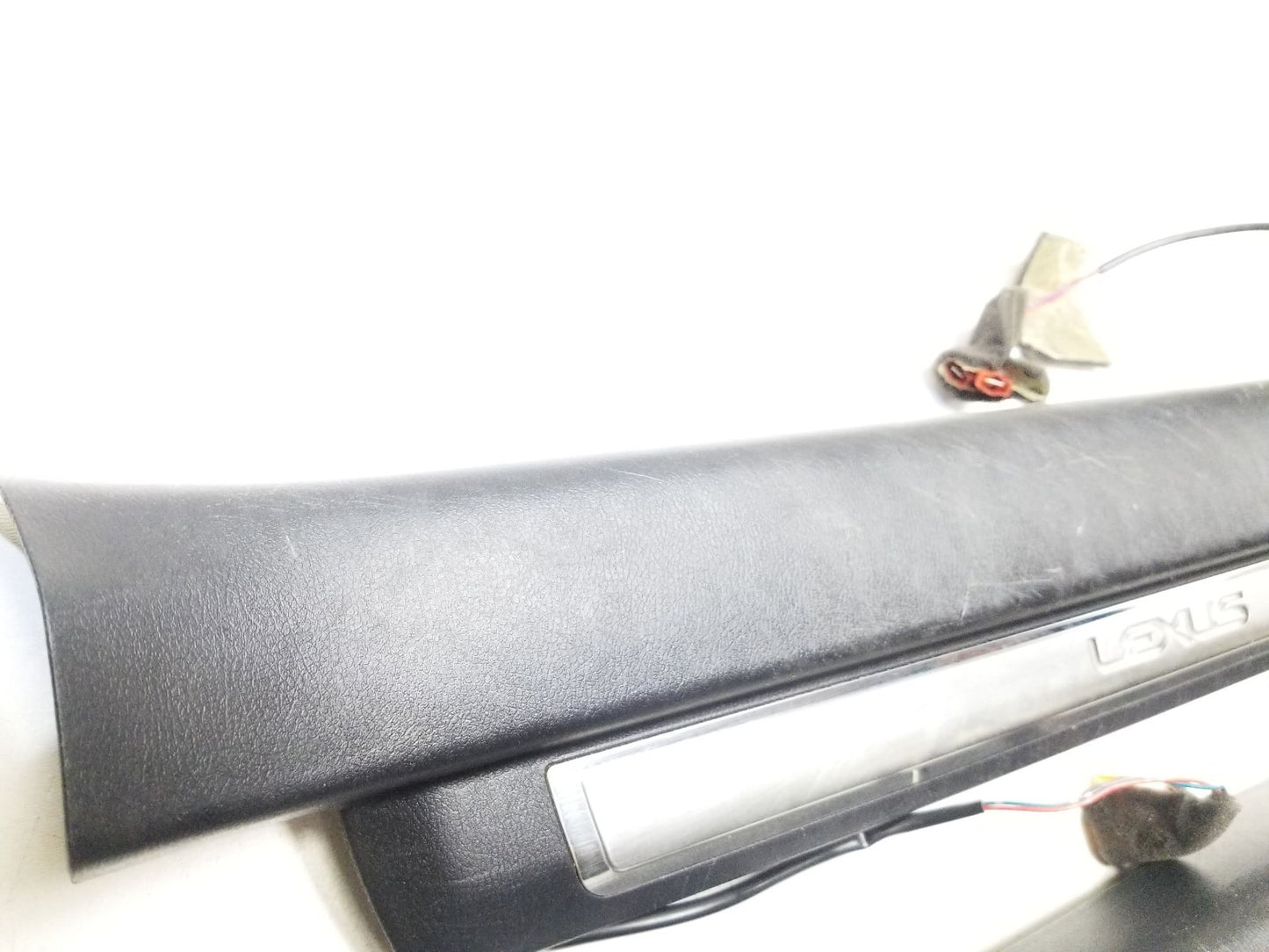 11-17 Lexus CT200h Illuminated Door Sill 4pcs Oem✅