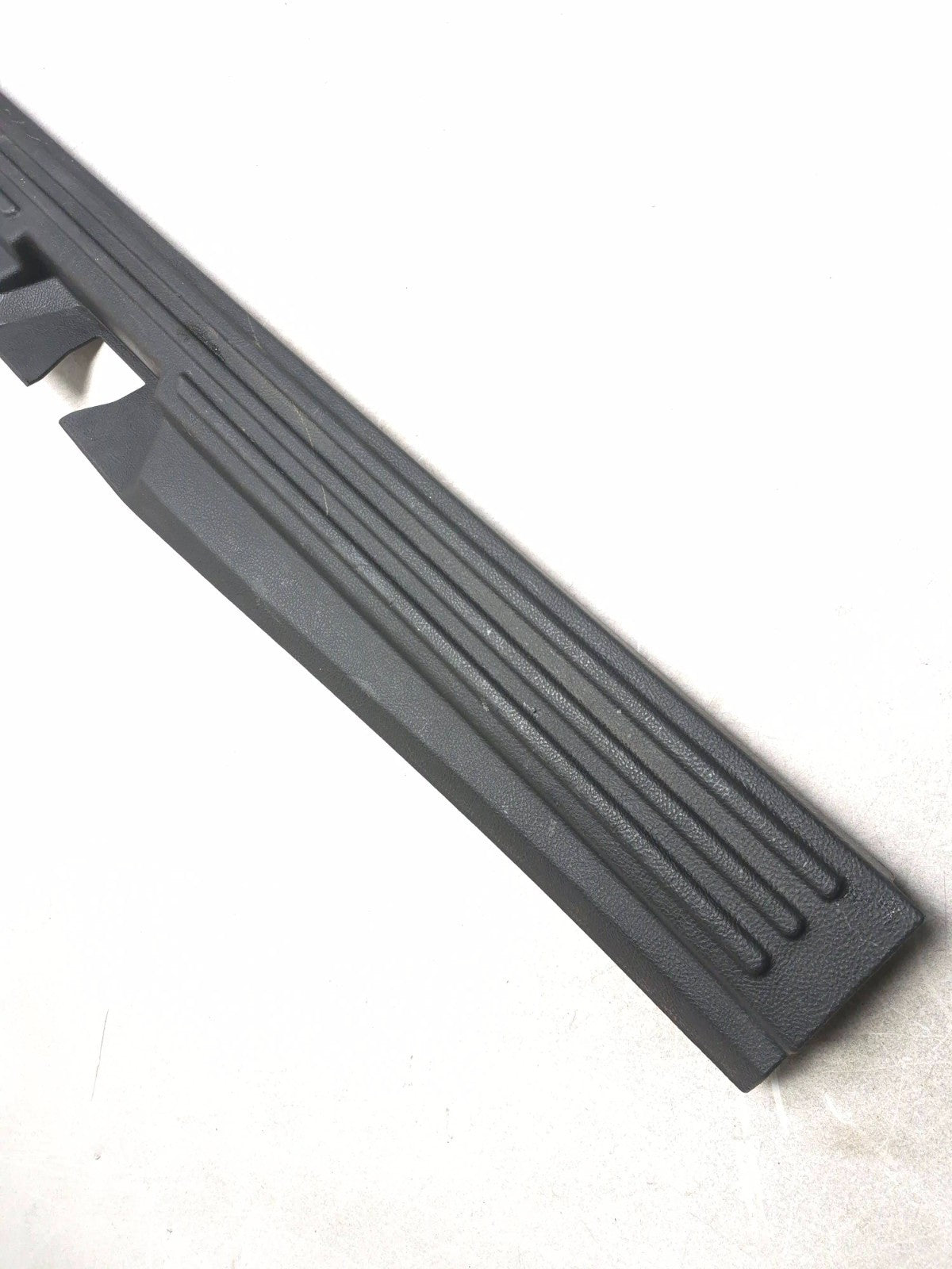 2007 Lincoln Navigator Trunk Floor Scuff Sill Plate Trim OEM